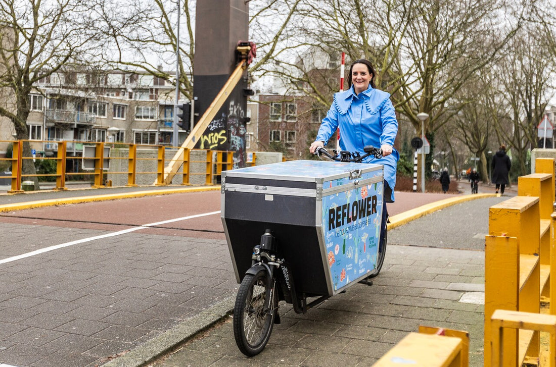 Het Parool: Bij de ‘bloemenbieb’ leen je boeketten die nooit verwelken